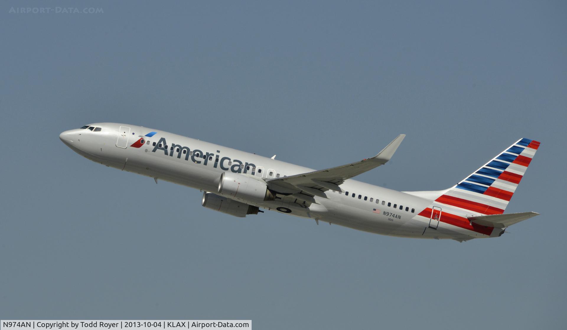 N974AN, 2001 Boeing 737-823 C/N 30098, Departing LAX