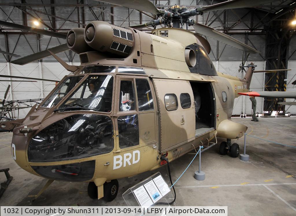 1032, Aérospatiale SA-330B Puma C/N 1032, Preserved inside Dax ALAT Museum...