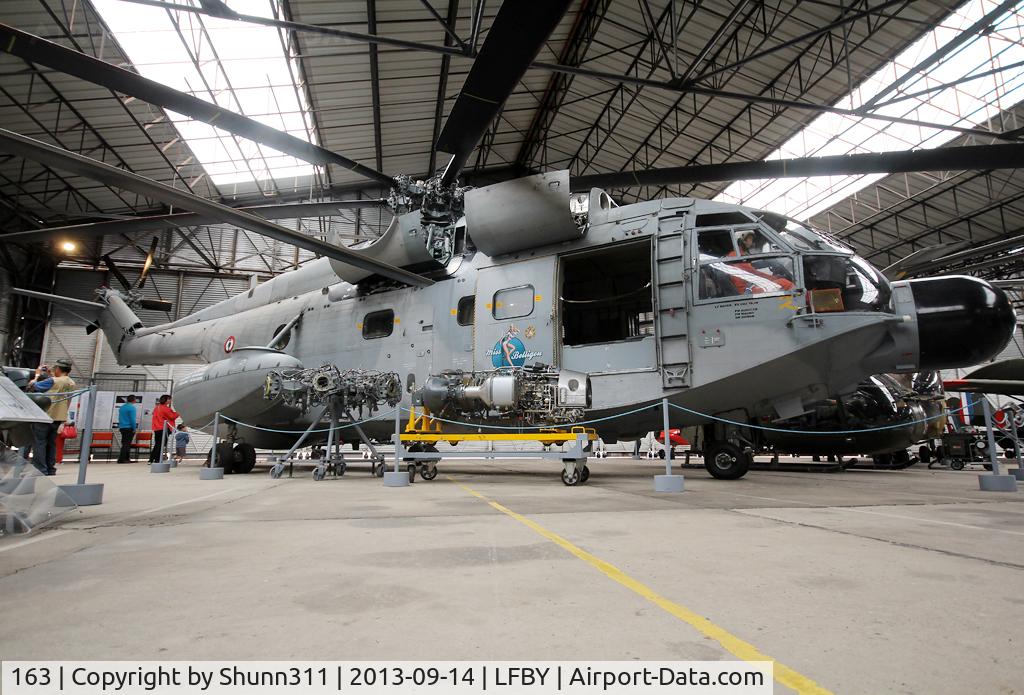163, 1974 Aérospatiale SA-321G Super Frelon C/N 163, Preserved inside Dax ALAT Museum...