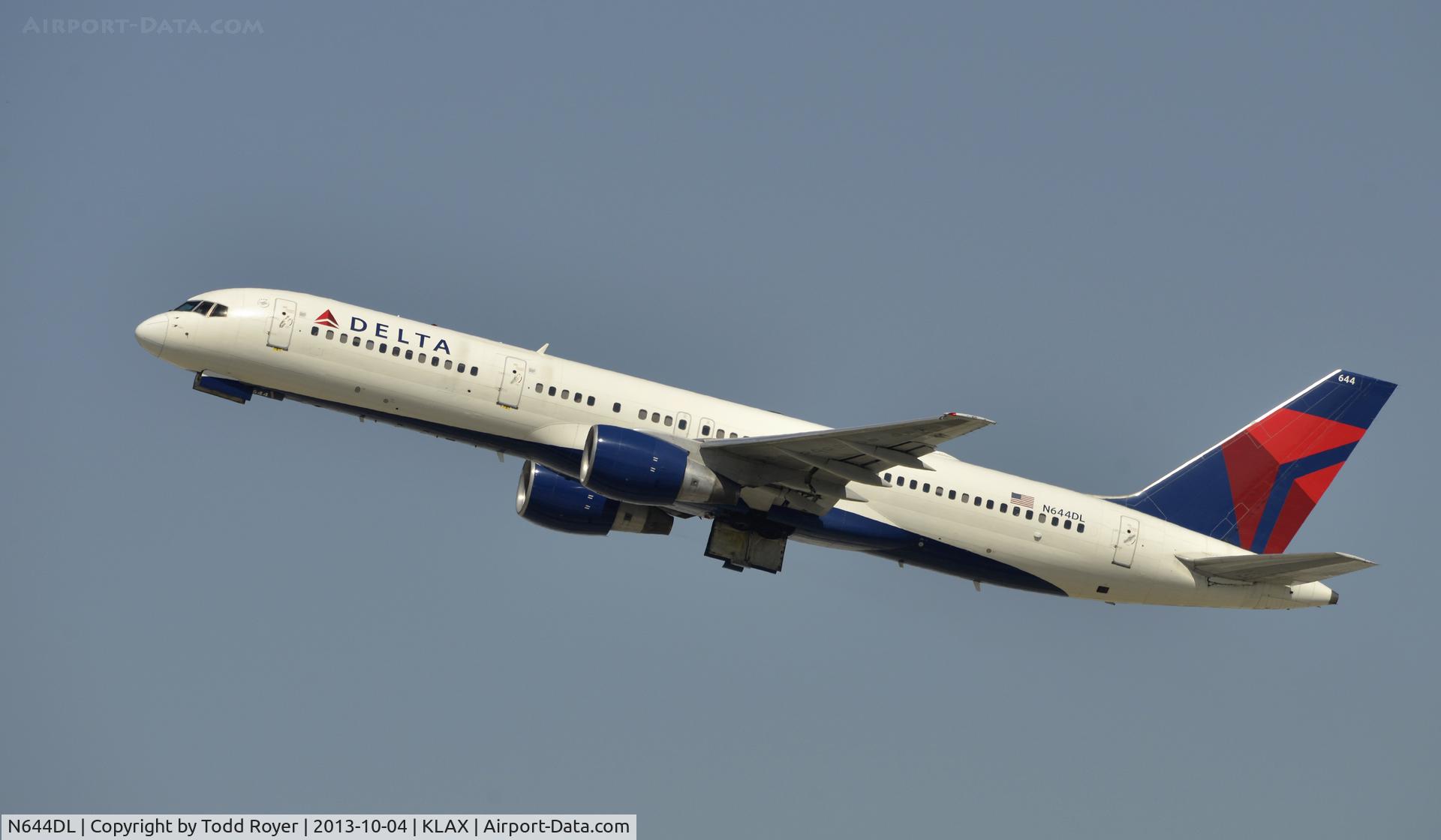 N644DL, 1989 Boeing 757-232 C/N 23998, Departing LAX