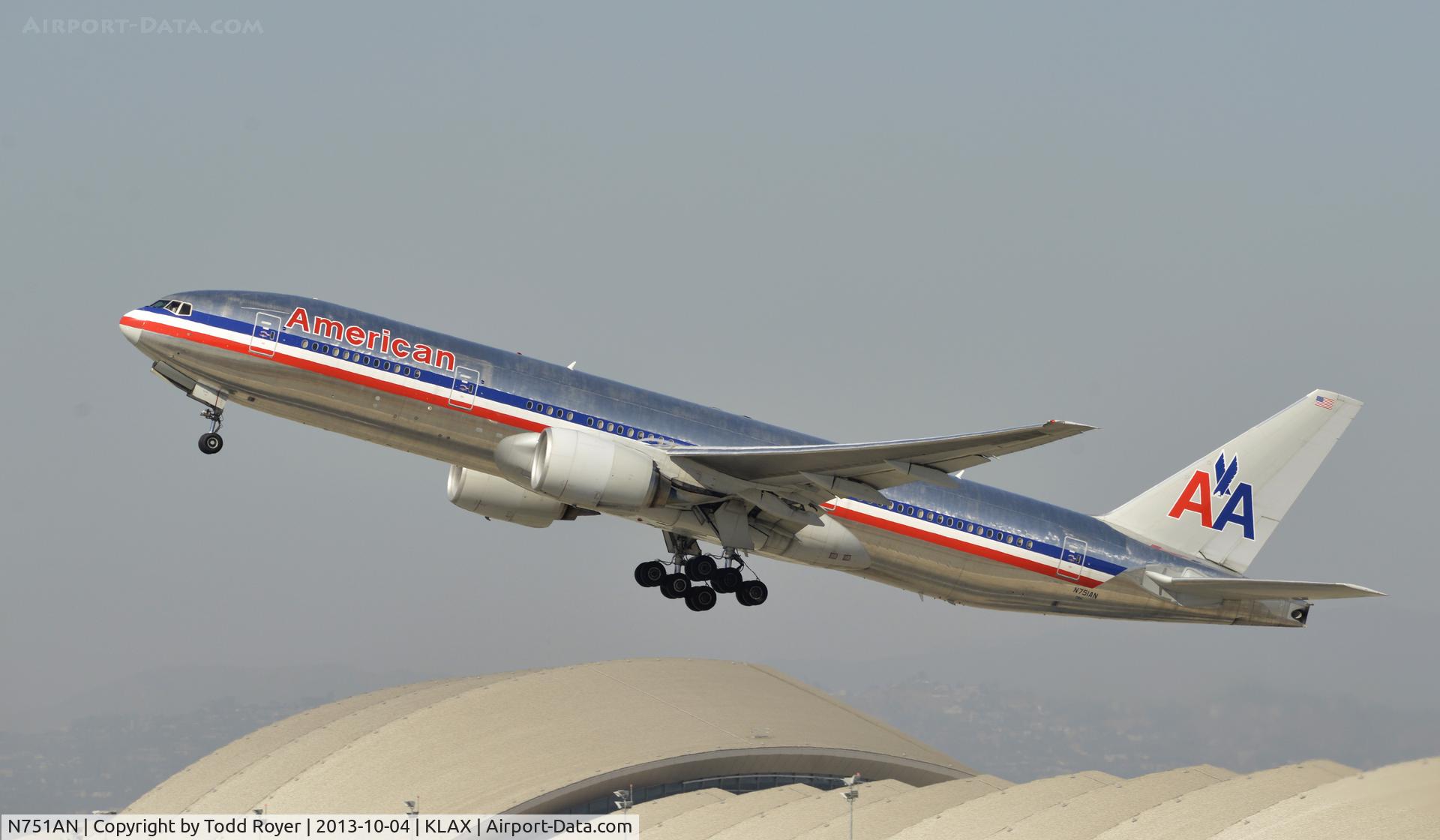 N751AN, 2001 Boeing 777-223 C/N 30798, Departing LAX
