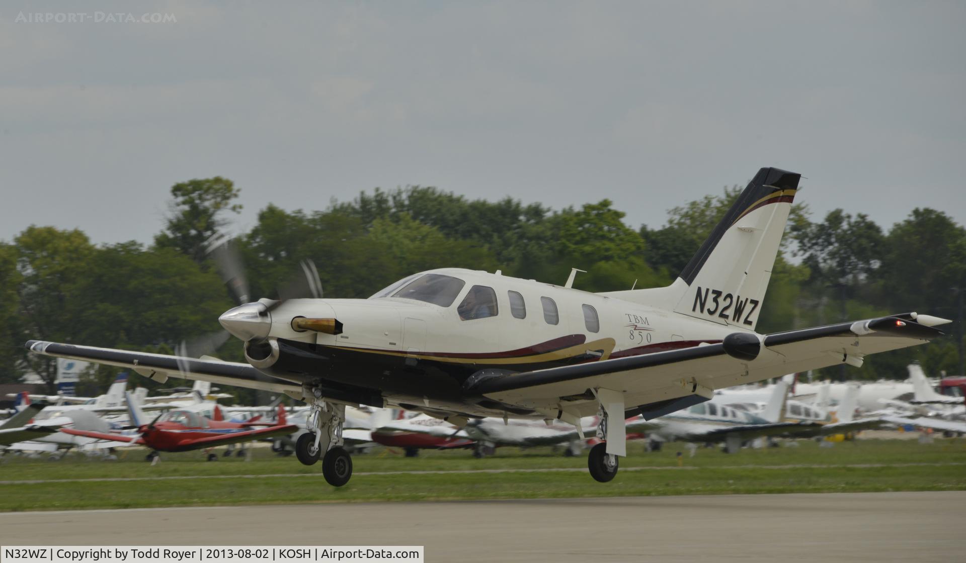 N32WZ, 2007 Socata TBM-700 C/N 400, Airventure 2013