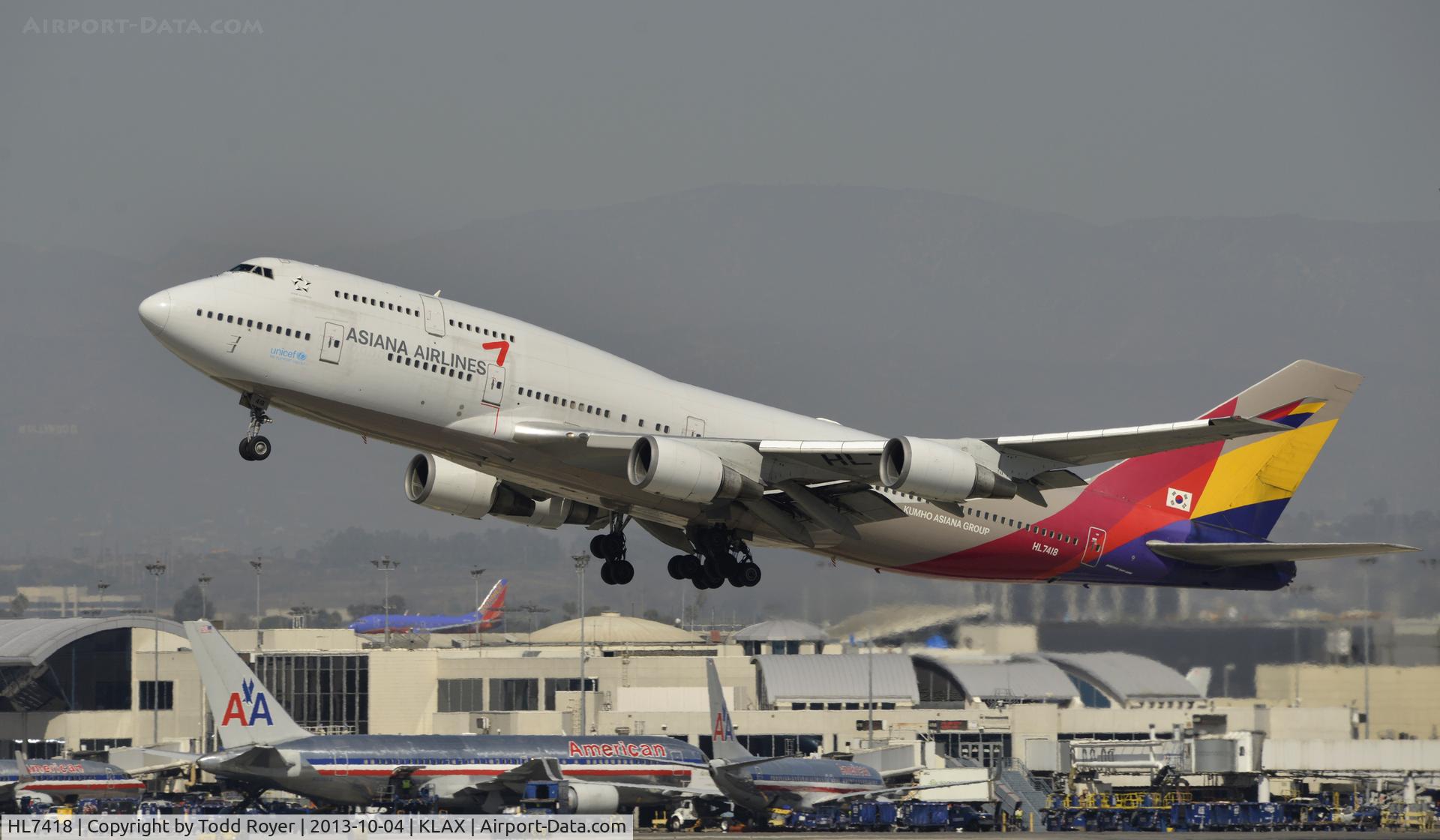 HL7418, 1994 Boeing 747-48E C/N 25780, Departing LAX