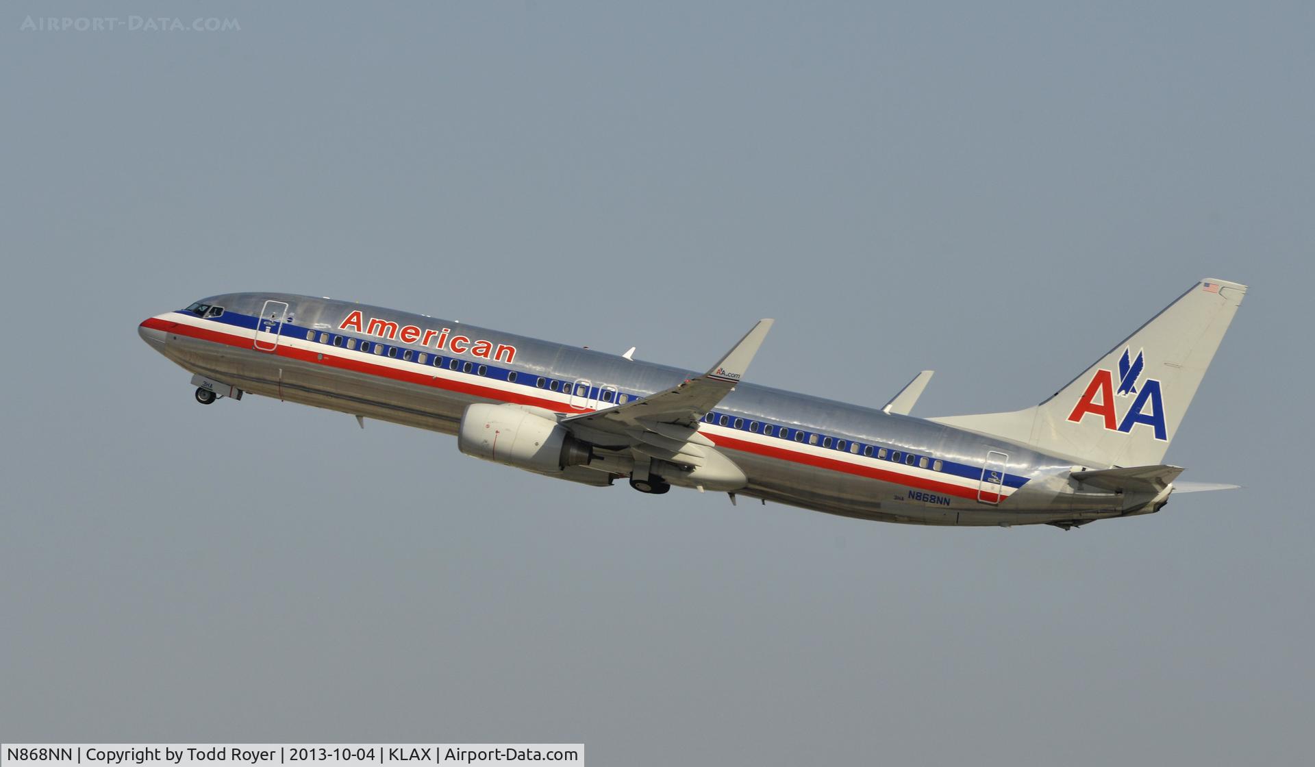 N868NN, 2011 Boeing 737-823 C/N 40763, Departing LAX