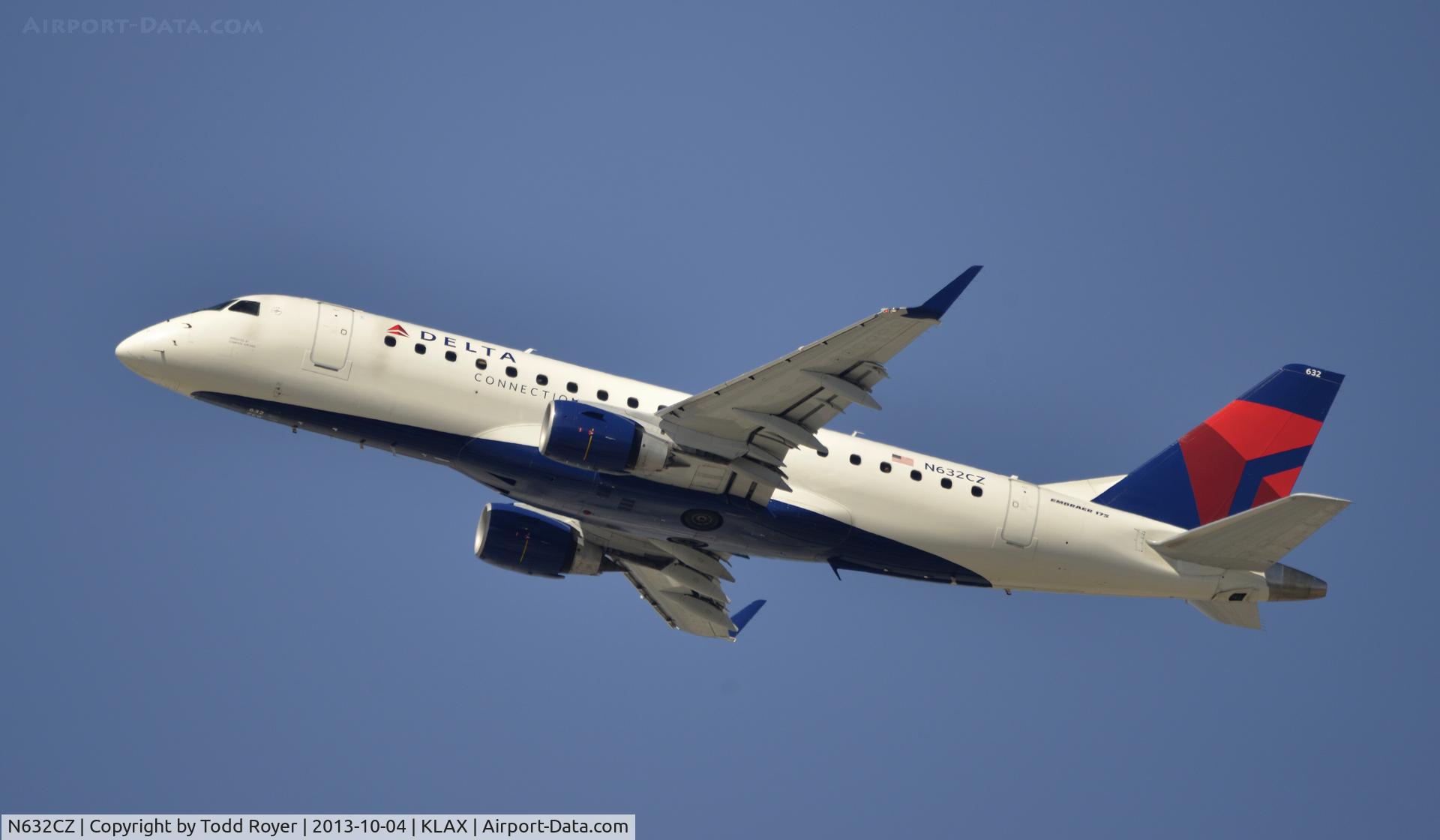 N632CZ, 2008 Embraer 175LR (ERJ-170-200LR) C/N 17000244, Departing LAX