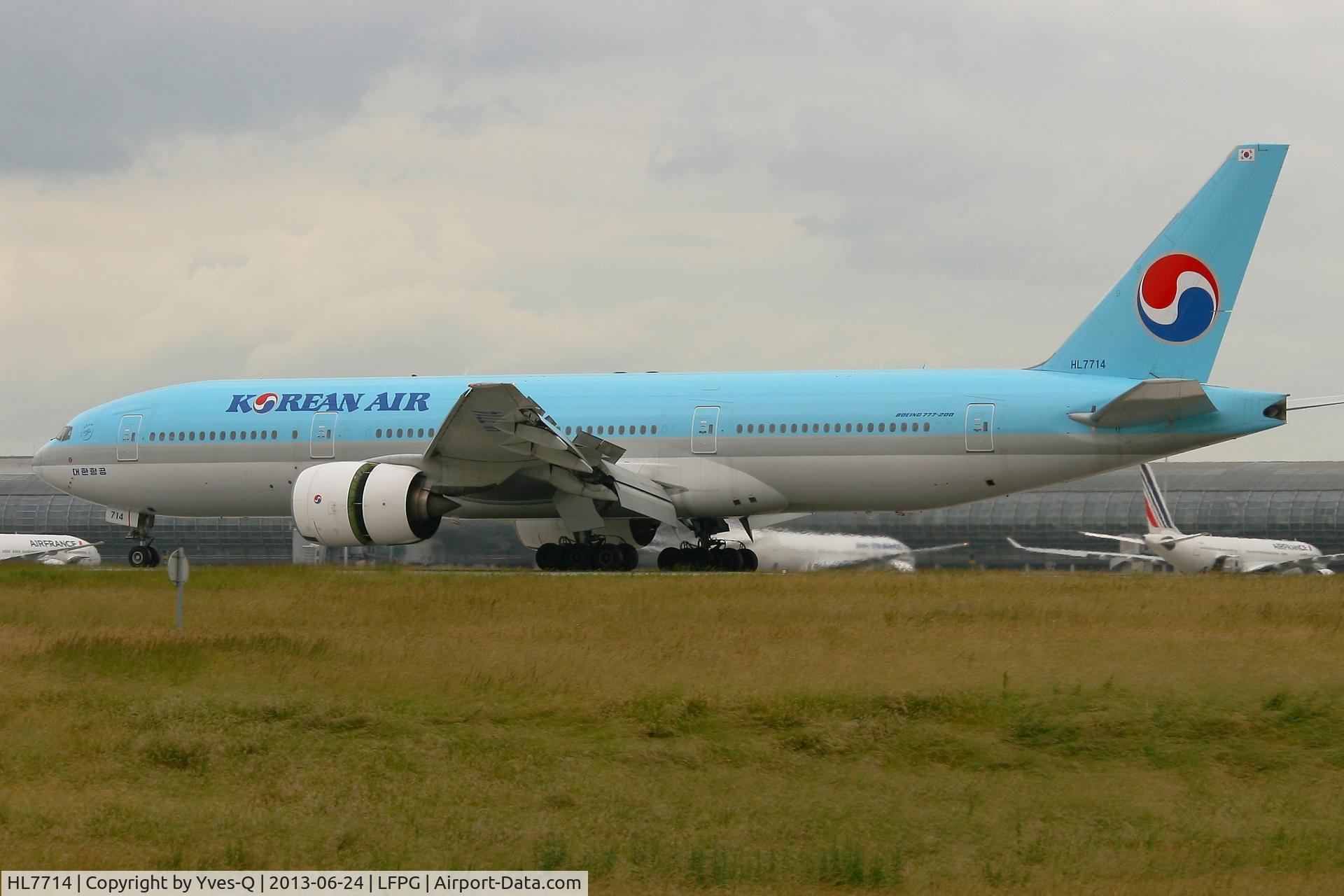 HL7714, 2002 Boeing 777-2B5/ER C/N 27951, Boeing 777-2B5 (ER), Landing Rwy 26L, Roissy Charles De Gaulle Airport (LFPG-CDG)