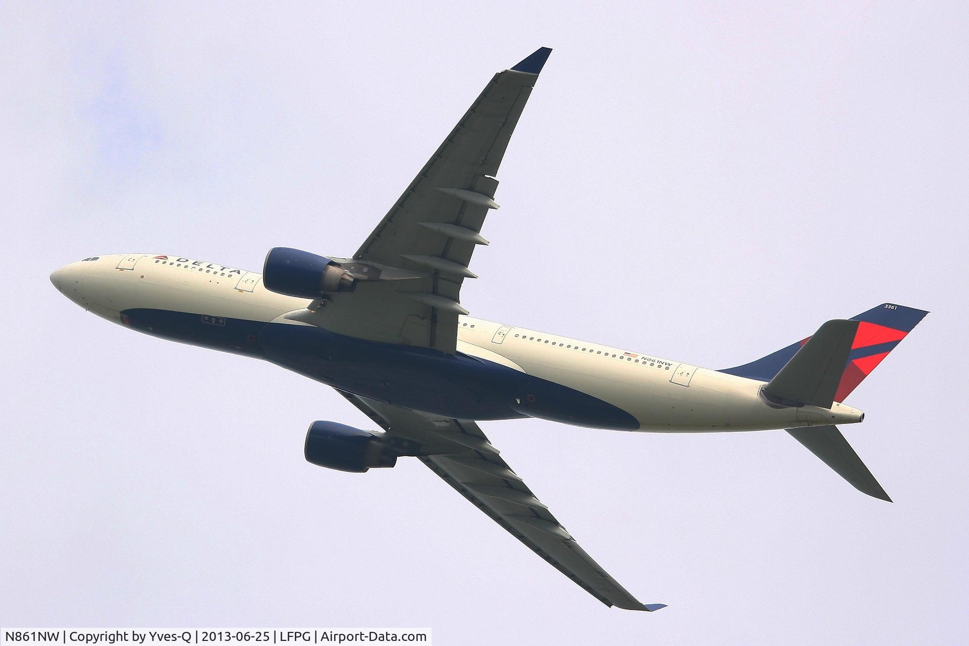 N861NW, 2006 Airbus A330-223 C/N 0796, Delta Airlines Airbus A330-223, Take-off Rwy 27L, Roissy Charles De Gaulle Airport (LFPG-CDG)