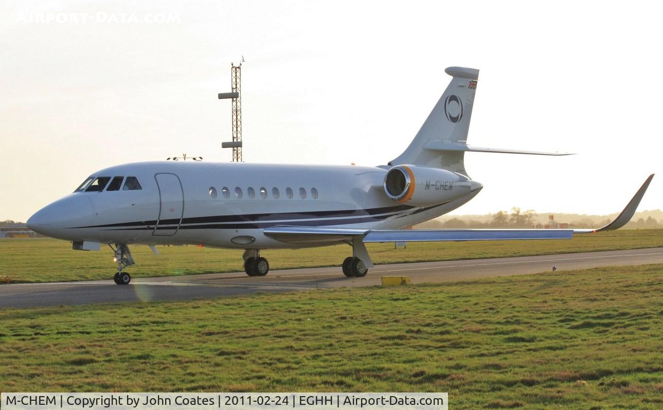 M-CHEM, 2007 Dassault Falcon 2000EX C/N 128, Resident taxies to depart