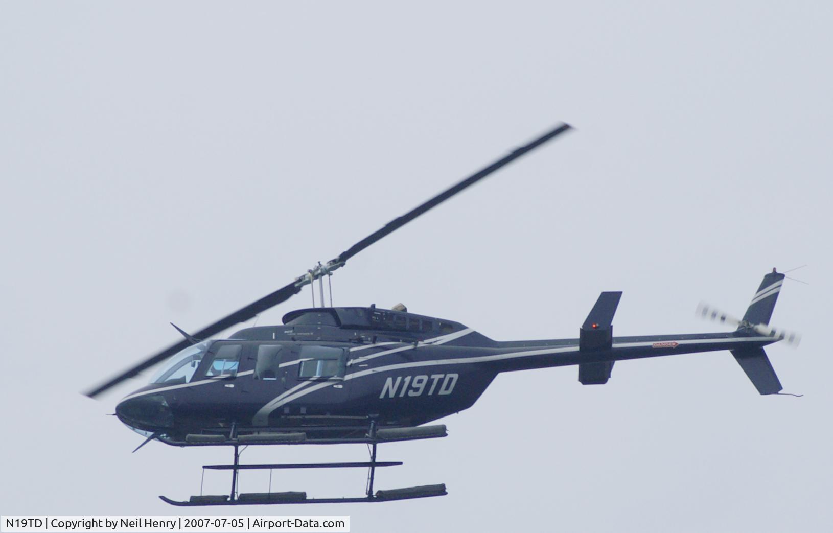 N19TD, 1987 Bell 206L-3 LongRanger III C/N 51216, over East River, NYC