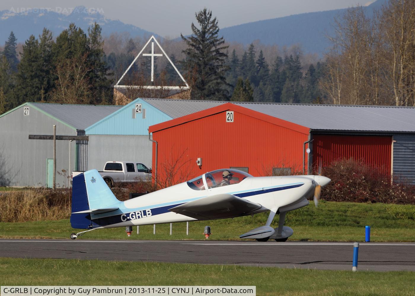 C-GRLB, 1993 Vans RV-6 C/N 20185, Waiting