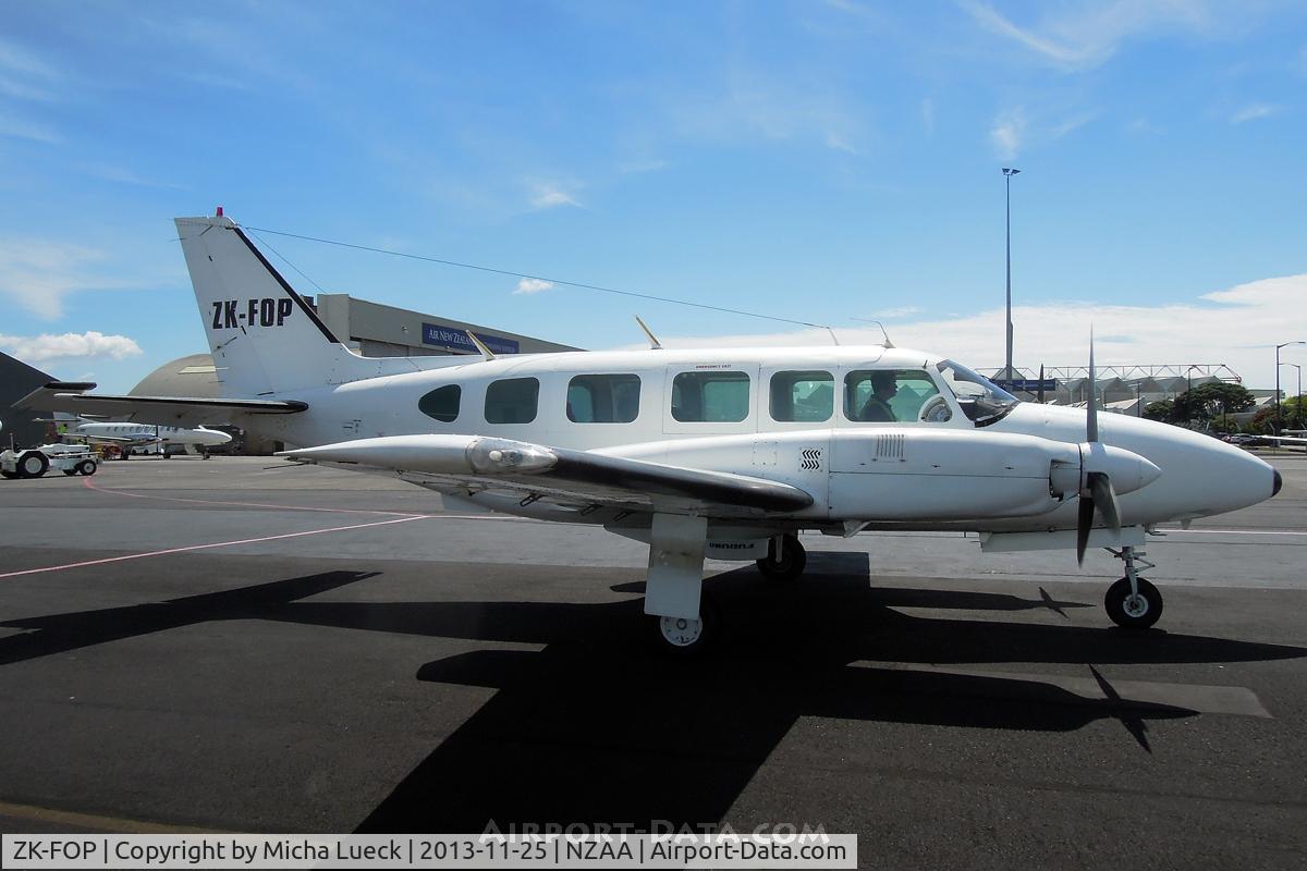 ZK-FOP, Piper PA-31-350 Chieftain C/N 31-7405227, At Auckland