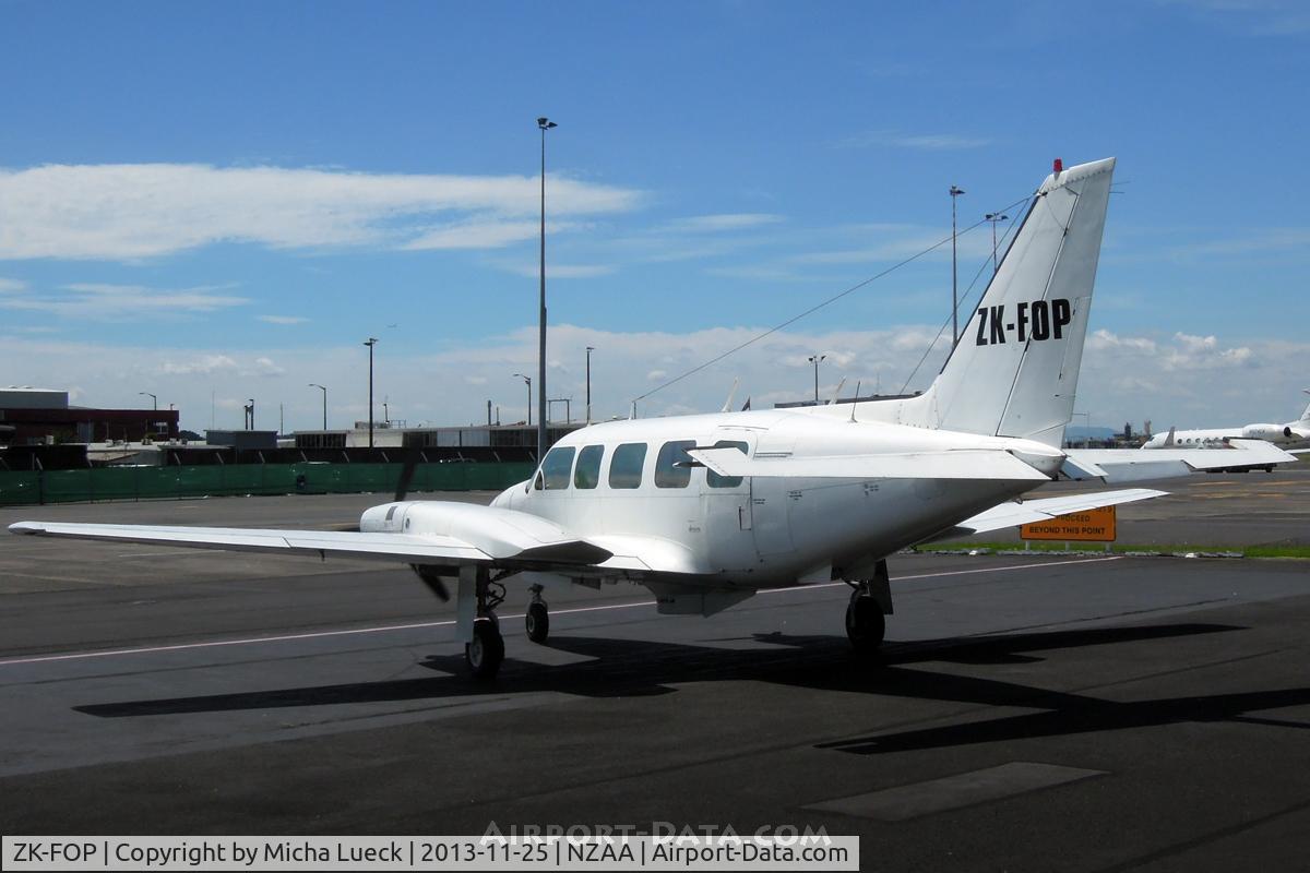 ZK-FOP, Piper PA-31-350 Chieftain C/N 31-7405227, At Auckland