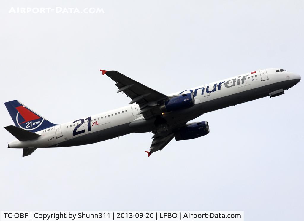 TC-OBF, 1999 Airbus A321-131 C/N 963, Taking off from rwy 32R with additional '21th anniversary' patch