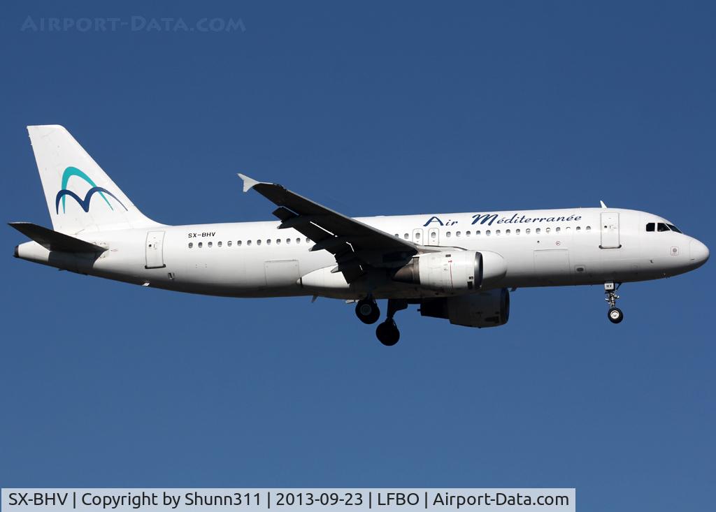 SX-BHV, 1992 Airbus A320-211 C/N 293, Landing rwy 14L