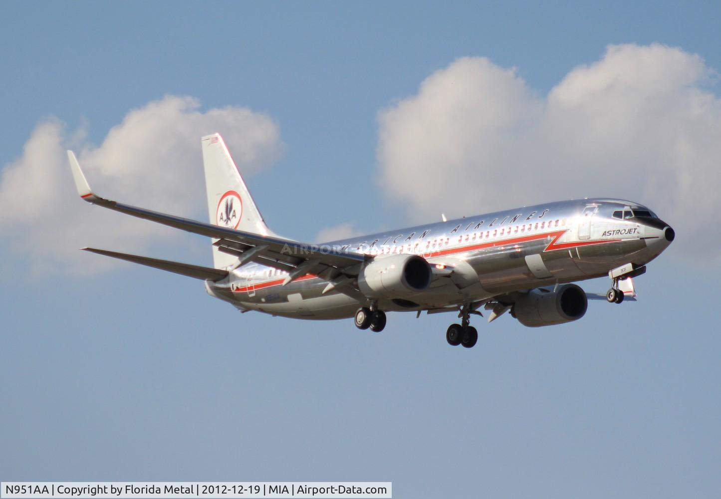 N951AA, 2000 Boeing 737-823 C/N 29538, American 737-800