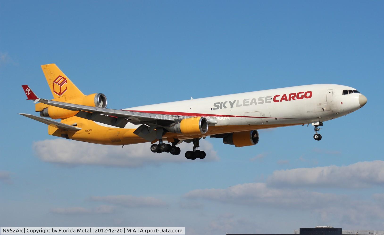 N952AR, 1992 McDonnell Douglas MD-11F C/N 48497, Skylease Cargo MD-11F