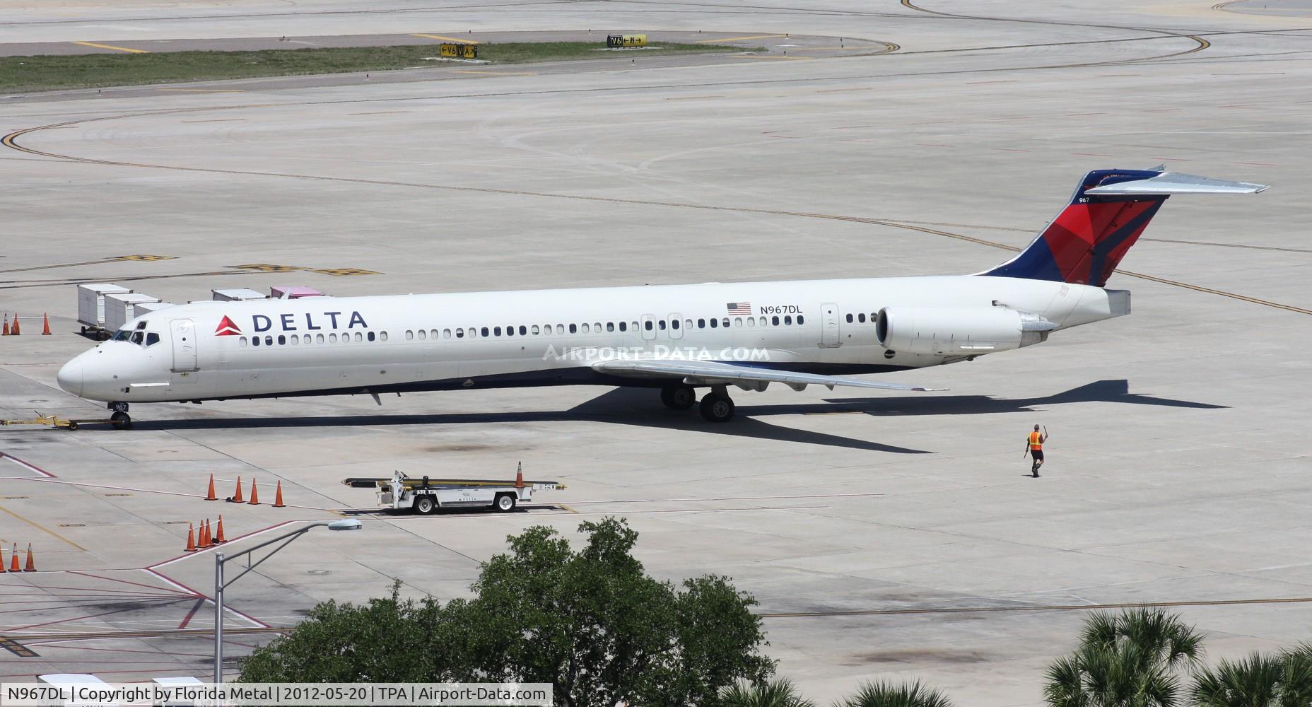 N967DL, 1990 McDonnell Douglas MD-88 C/N 53116, Delta MD-88