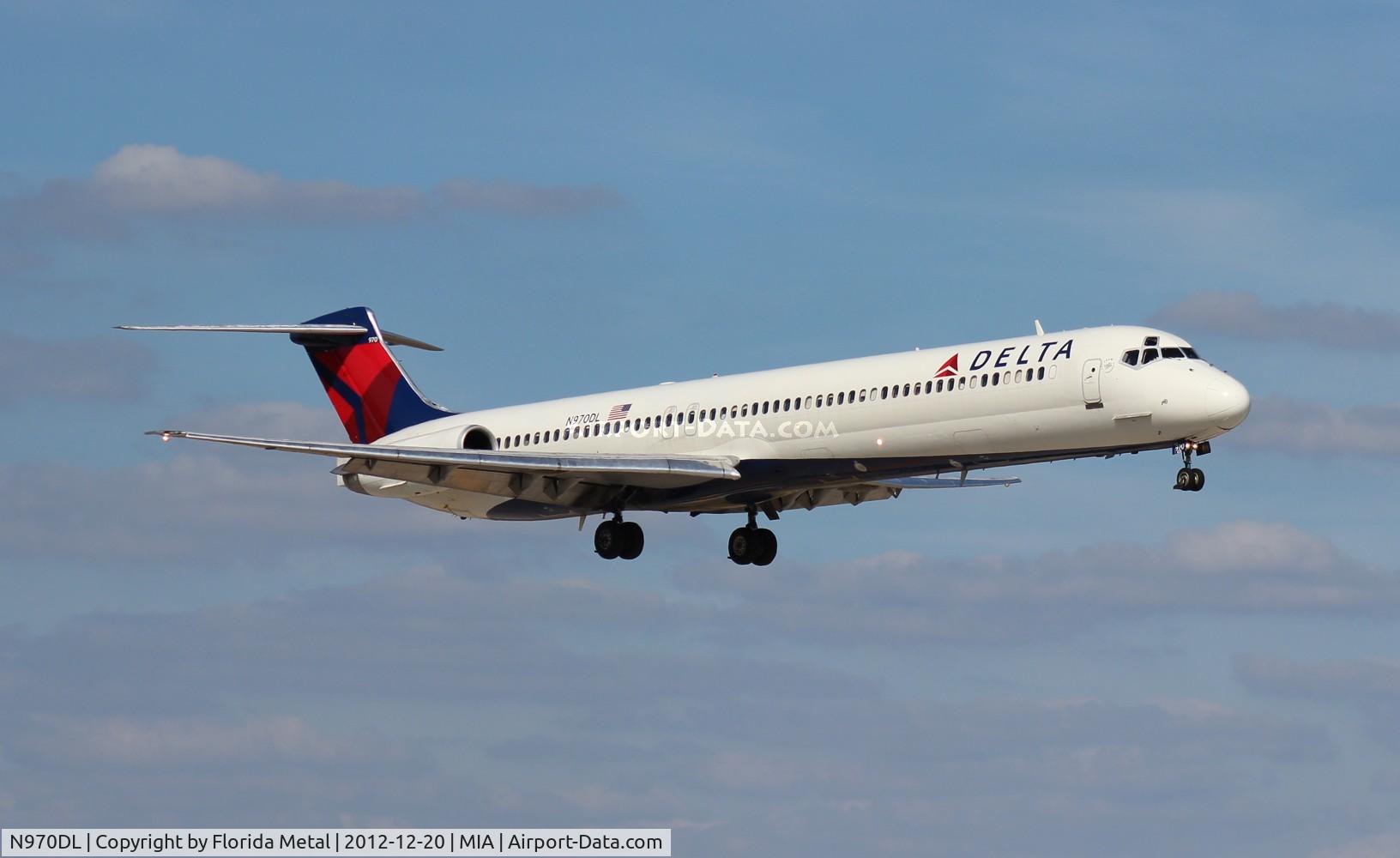N970DL, 1990 McDonnell Douglas MD-88 C/N 53173, Delta MD-88