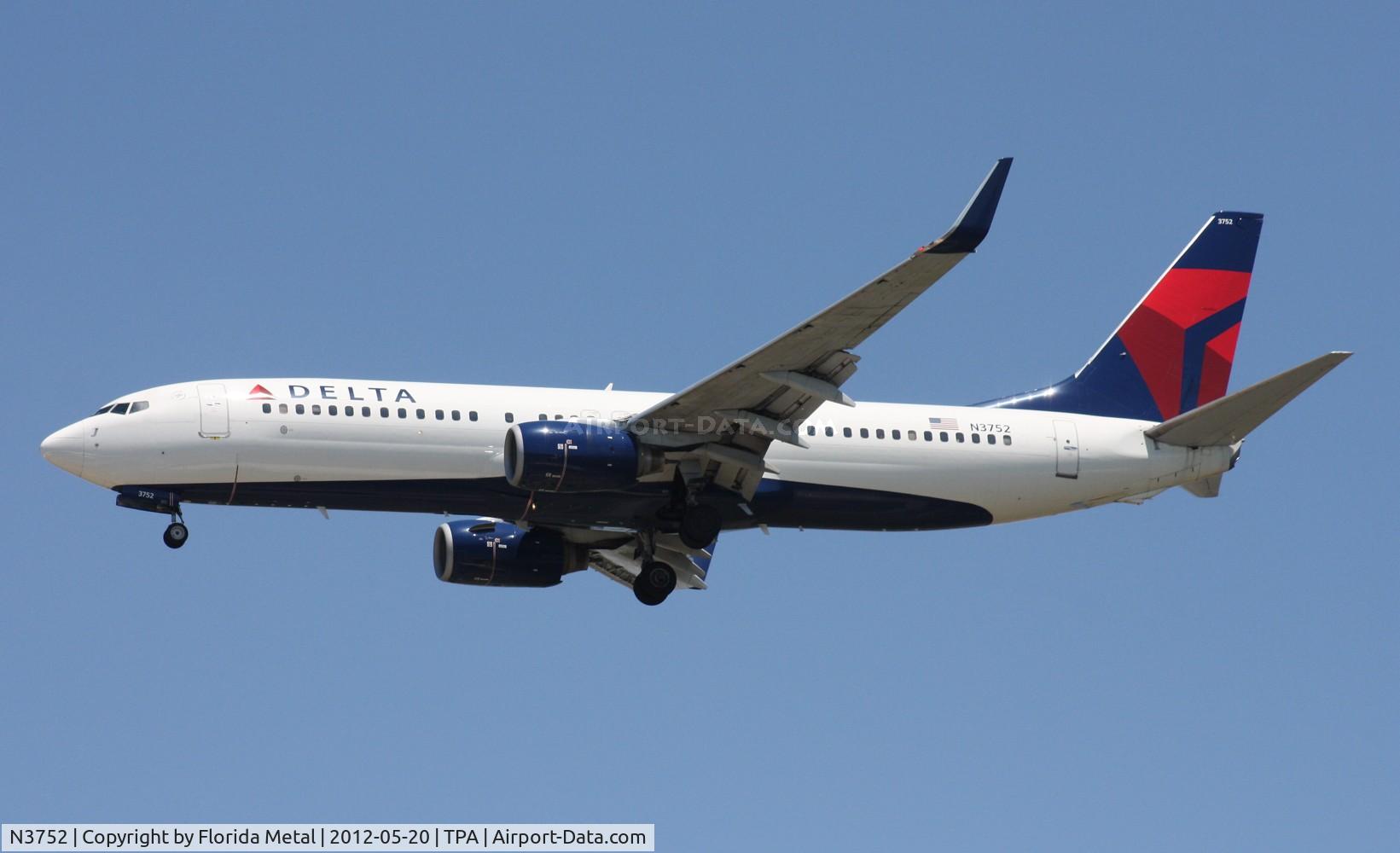 N3752, 2001 Boeing 737-832 C/N 30492, Delta 737-800