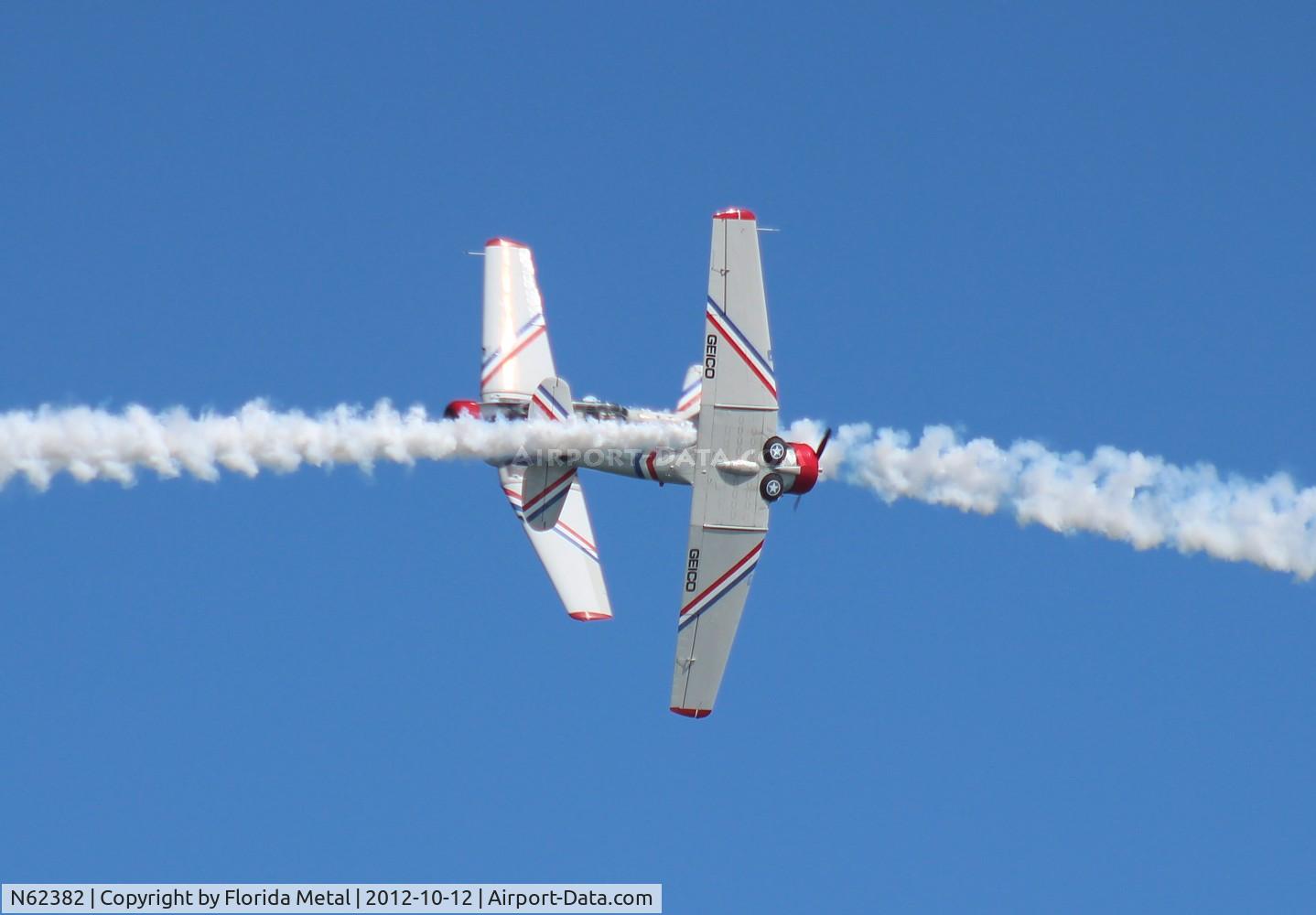 N62382, 1940 North American SNJ-2 Texan C/N 2039, Geico Skytypers SNJ-2 over Daytona Beach