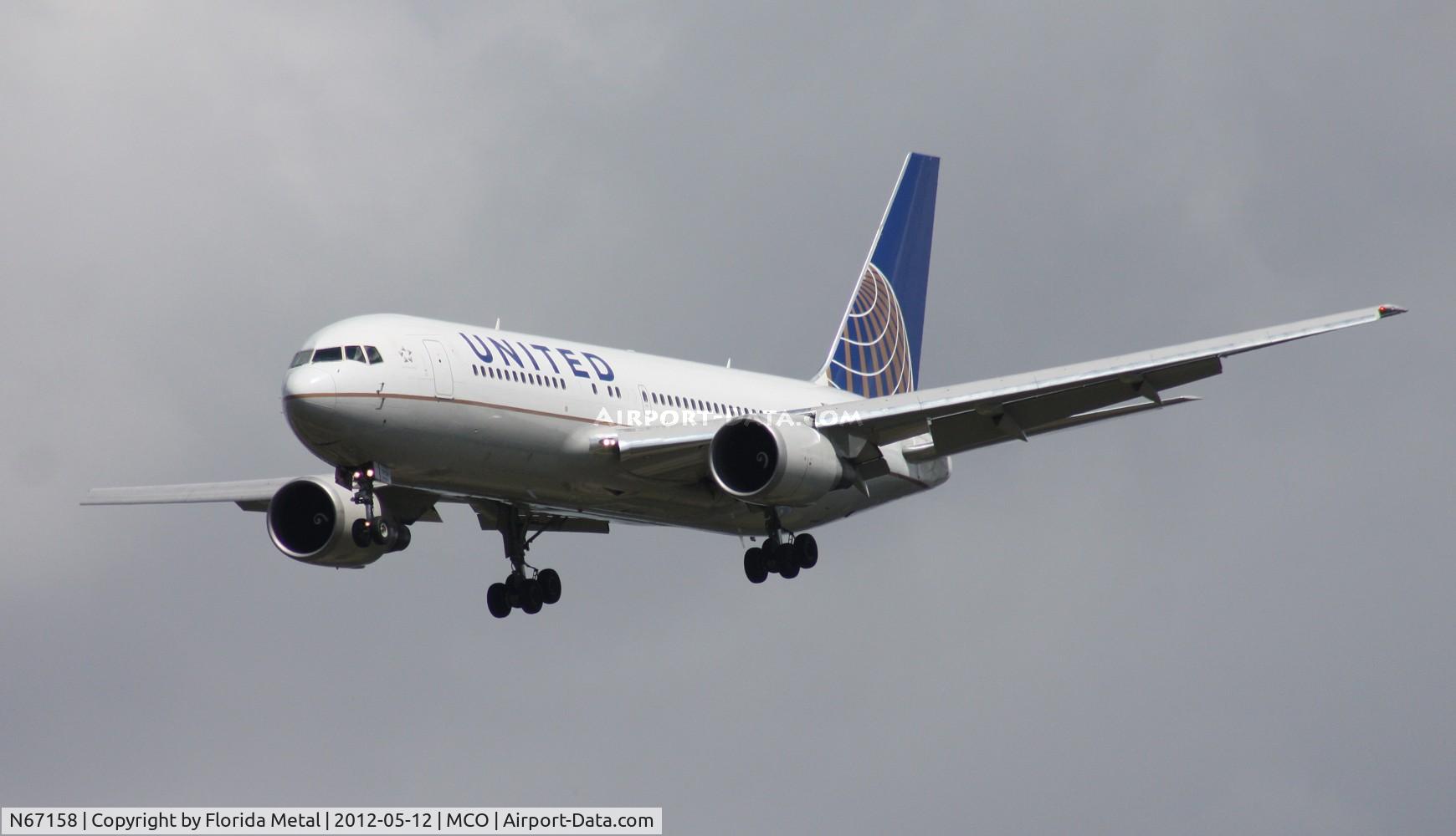 N67158, 2001 Boeing 767-224 C/N 30437, United 767-200