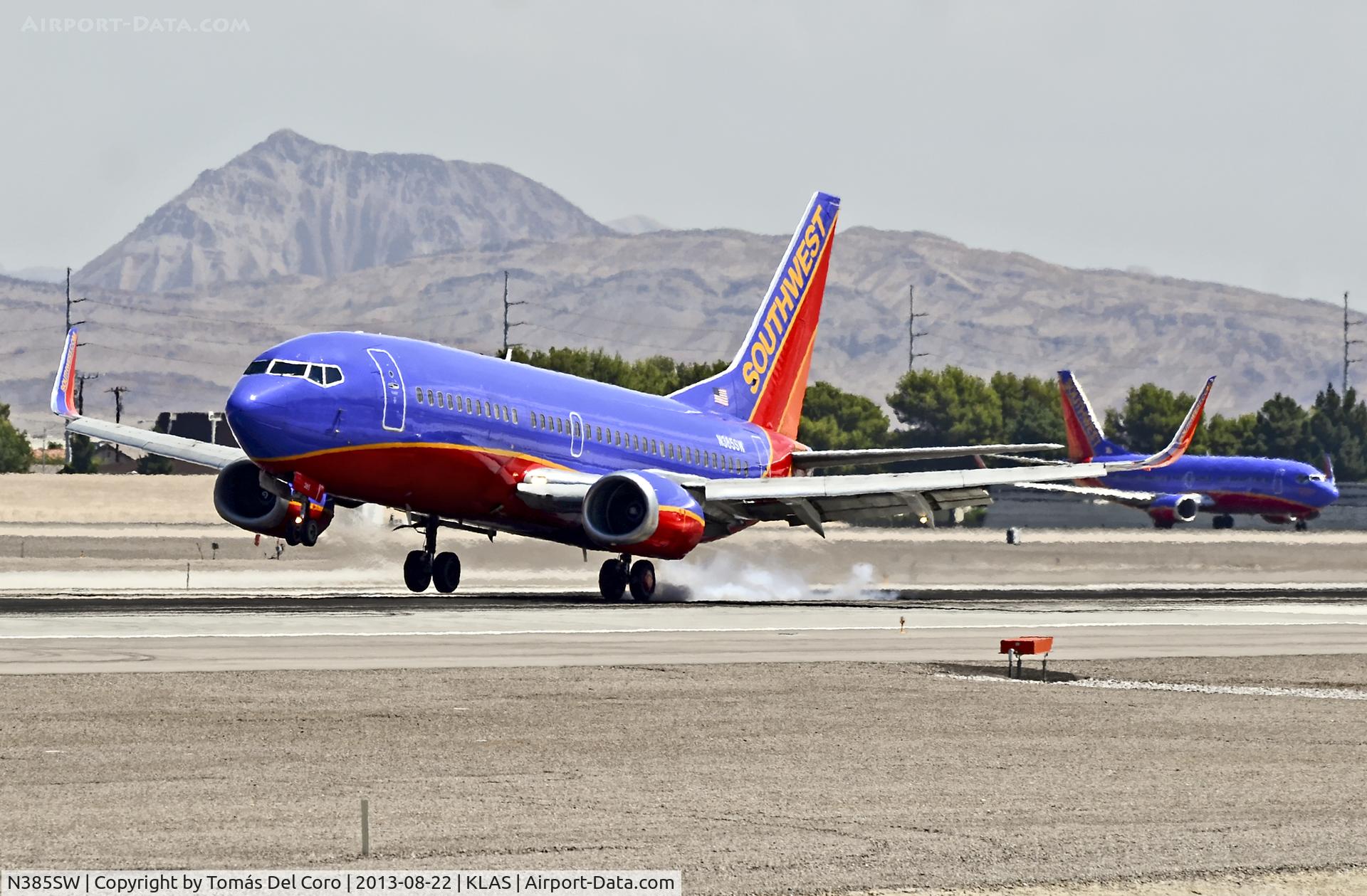 N385SW, 1994 Boeing 737-3H4 C/N 26600, N385SW Southwest Airlines 1994  Boeing 737-3H4 - cn 26600 / ln 2617  - McCarran International Airport, Las Vegas

August 22 , 2013
Photo: Tomás Del Coro