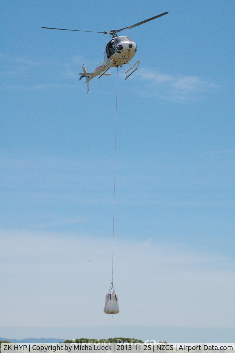 ZK-HYP, Aerospatiale AS-350B Ecureuil C/N 1393, At Gisborne