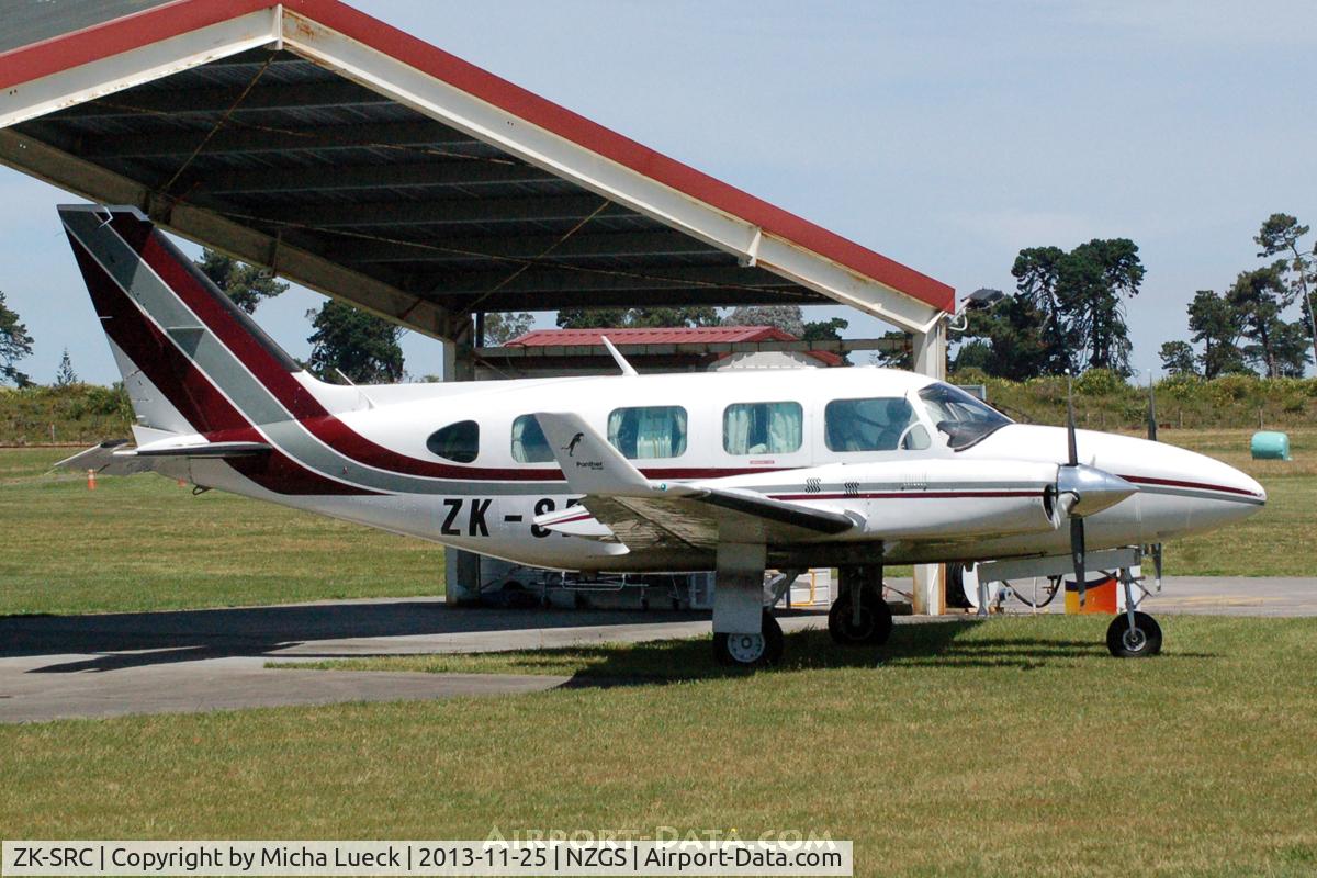 ZK-SRC, 1977 Piper PA-31-325 Navajo C/R C/N 31-7712075, At Gisborne