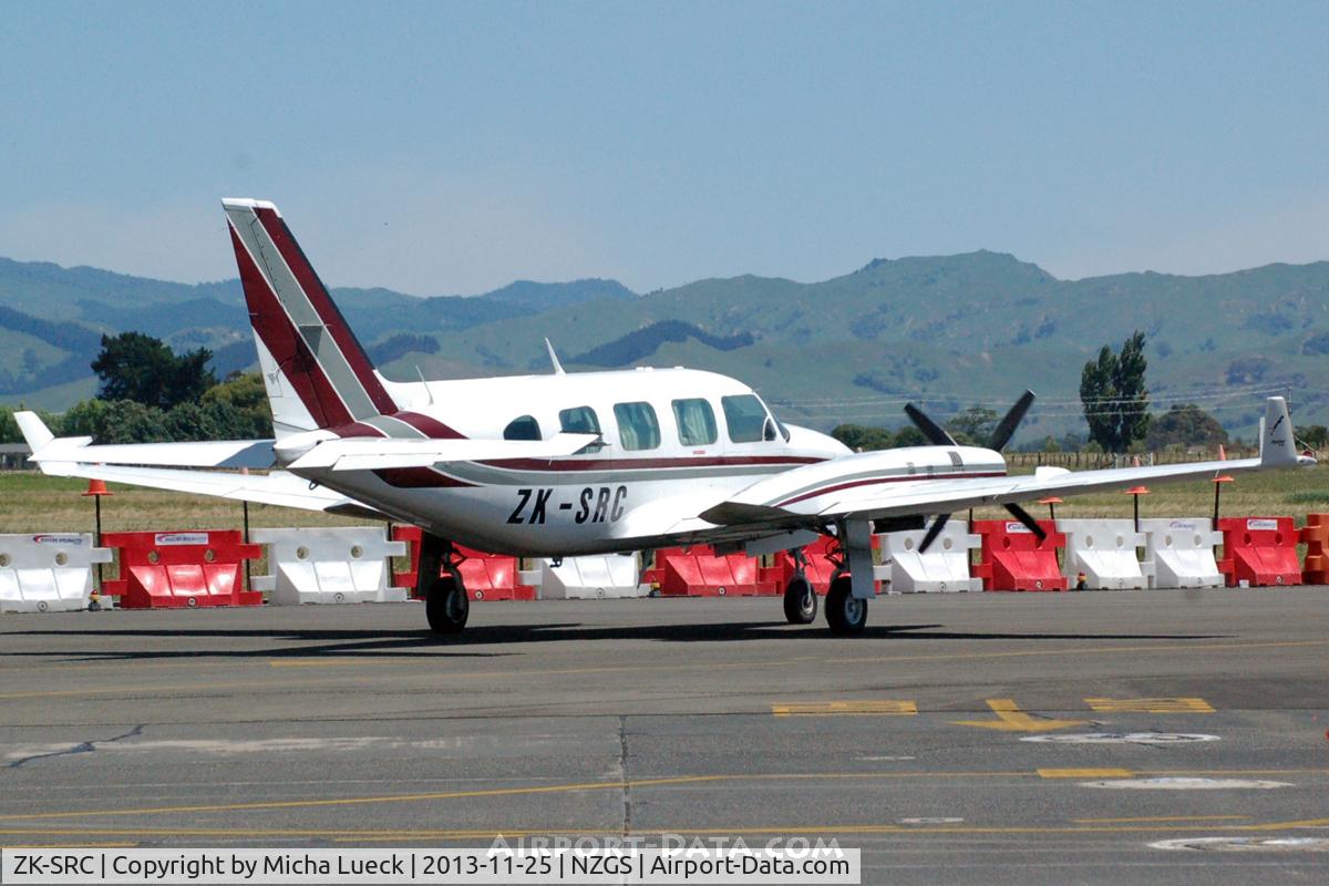 ZK-SRC, 1977 Piper PA-31-325 Navajo C/R C/N 31-7712075, At Gisborne