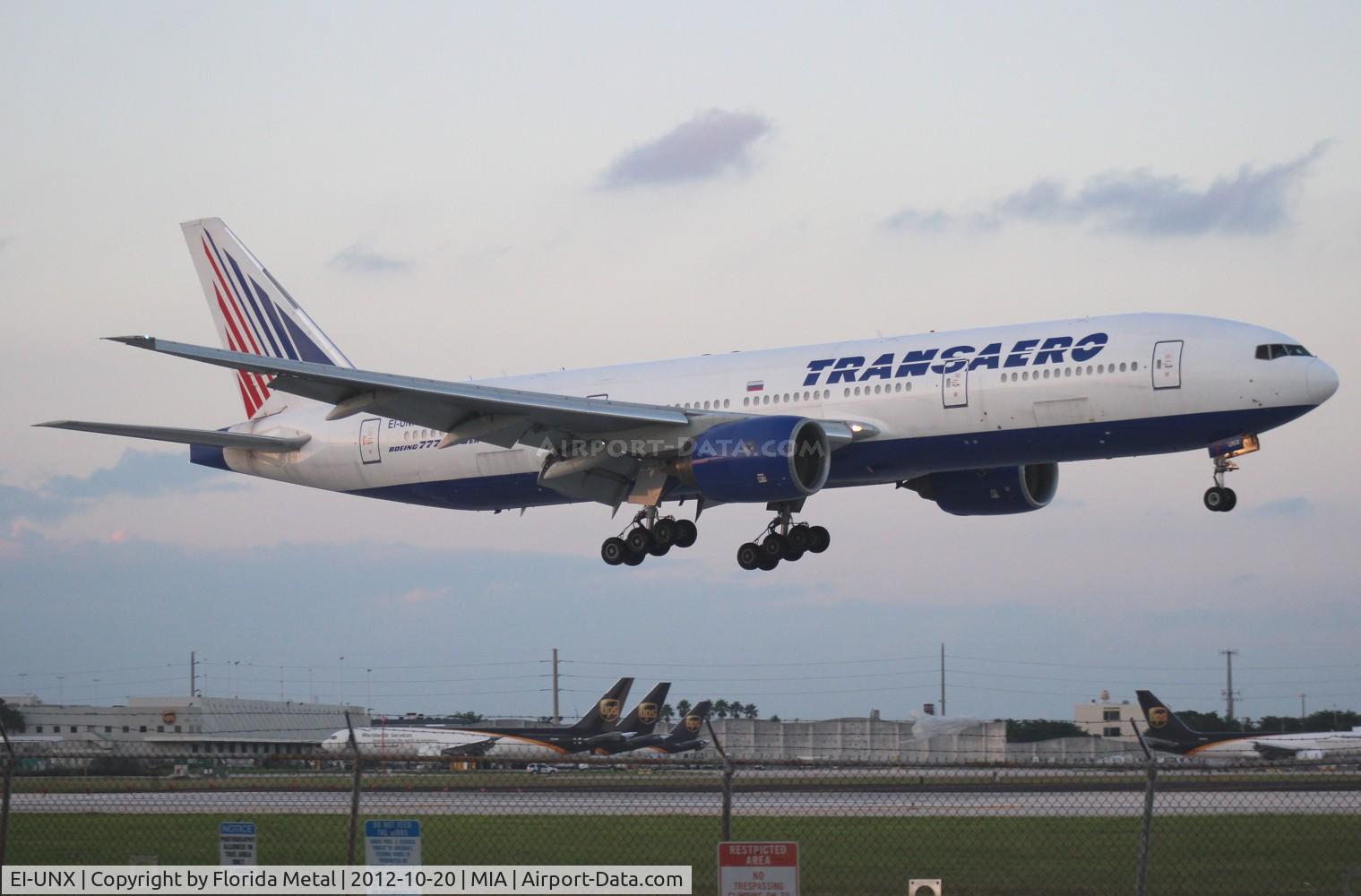 EI-UNX, 1999 Boeing 777-222/ER C/N 30213, Transaero 777-200