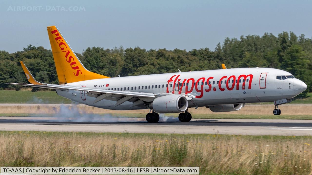 TC-AAS, 2010 Boeing 737-82R C/N 40871, touchdown at Basel