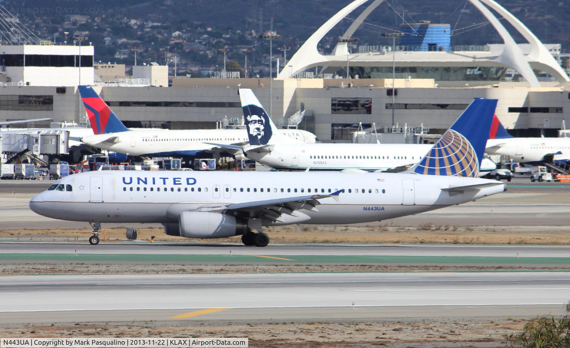 N443UA, 1998 Airbus A320-232 C/N 820, Airbus A320