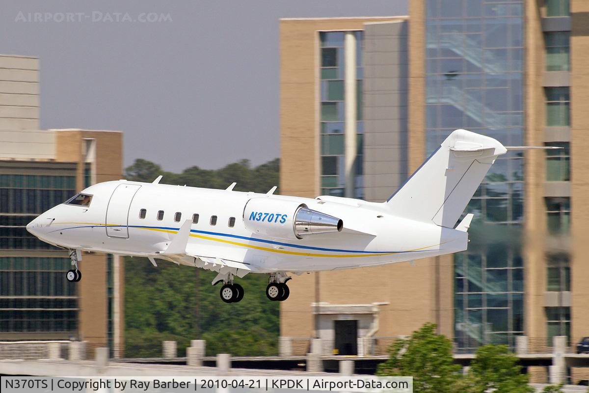 N370TS, 1998 Bombardier Challenger 604 (CL-600-2B16) C/N 5370, Canadair CL.604 Challenger [5370] (Aero Toy Store) Atlanta-Dekalb Peachtree~N 21/04/2010