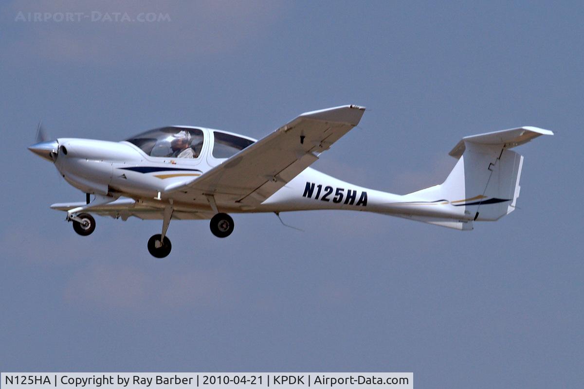 N125HA, 2004 Diamond DA-40 Diamond Star C/N 40.416, Diamond DA.40 Star [40.416] Atlanta-Dekalb Peachtree~N 21/04/2010
