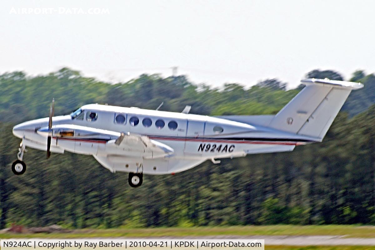 N924AC, 1979 Beech 200 Super King Air Catpass C/N BB483, Beech 200 Super King Air [BB-483] Atlanta-Dekalb Peachtree~N 21/04/2010