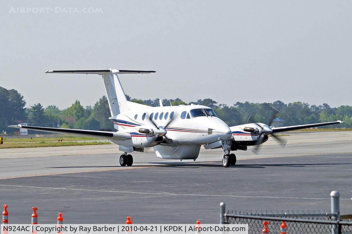 N924AC, 1979 Beech 200 Super King Air Catpass C/N BB483, Beech 200 Super King Air [BB-483] Atlanta-Dekalb Peachtree~N 21/04/2010