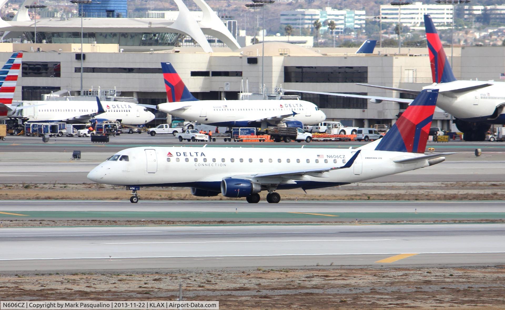 N606CZ, 2007 Embraer 175LR (ERJ-170-200LR) C/N 17000188, ERJ 170-200 LR