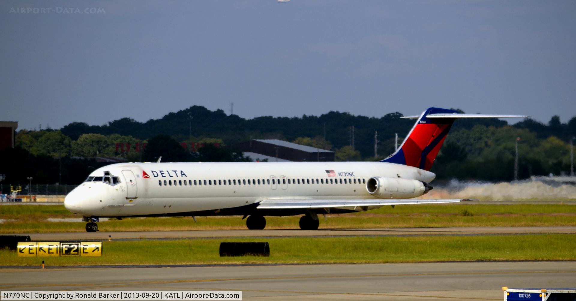 N770NC, 1978 McDonnell Douglas DC-9-51 C/N 47758, Taxi Atlanta
