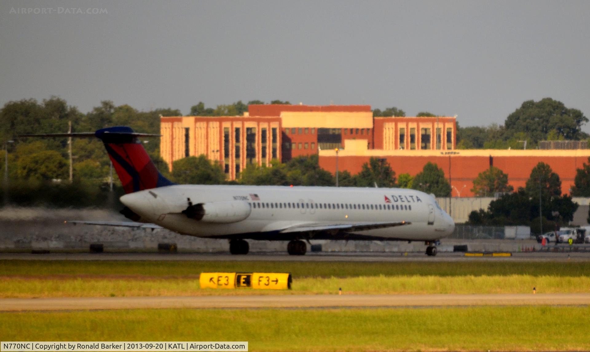 N770NC, 1978 McDonnell Douglas DC-9-51 C/N 47758, Takeoff Atlanta