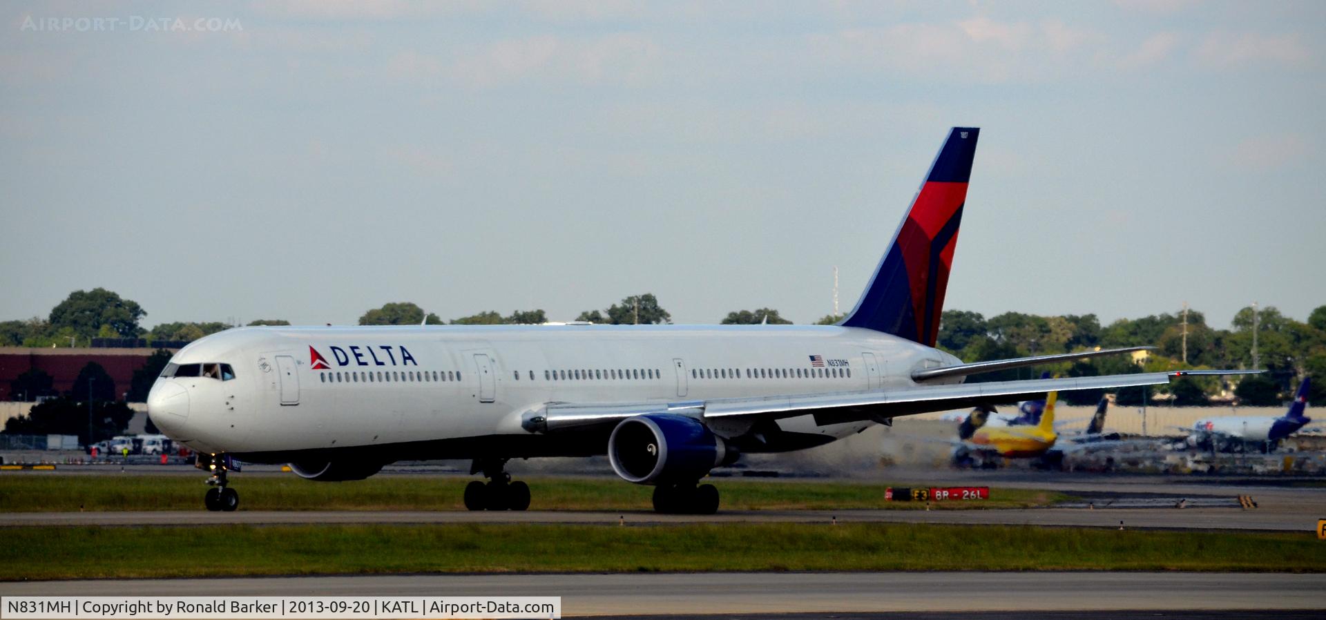 N831MH, 2000 Boeing 767-432/ER C/N 29702, Taxi Atlanta