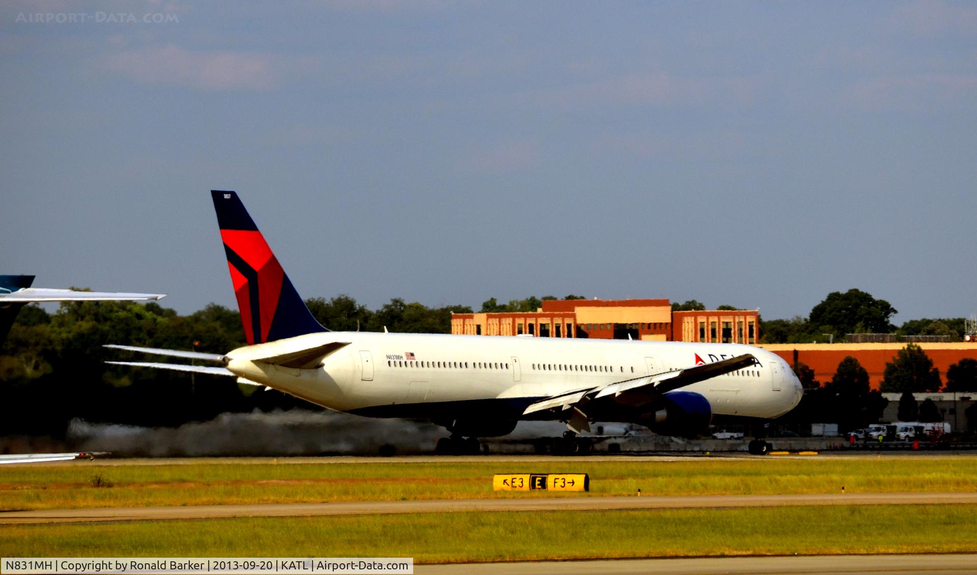 N831MH, 2000 Boeing 767-432/ER C/N 29702, Takeoff Atlanta