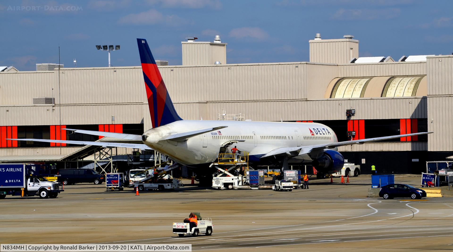 N834MH, 2000 Boeing 767-432/ER C/N 29707, Atlanta
