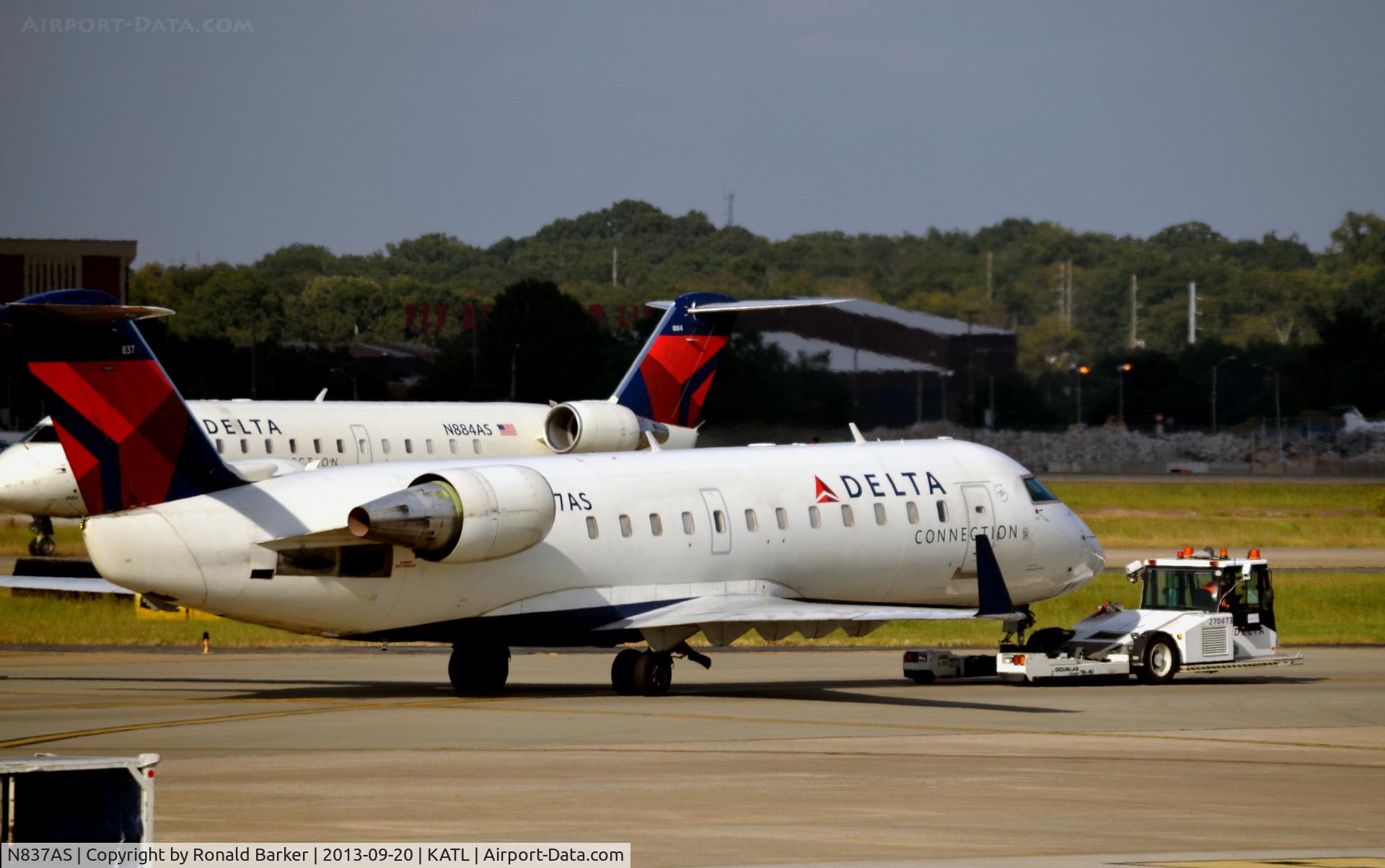 N837AS, 1998 Bombardier CRJ-200ER (CL-600-2B19) C/N 7271, Towed at Atlanta