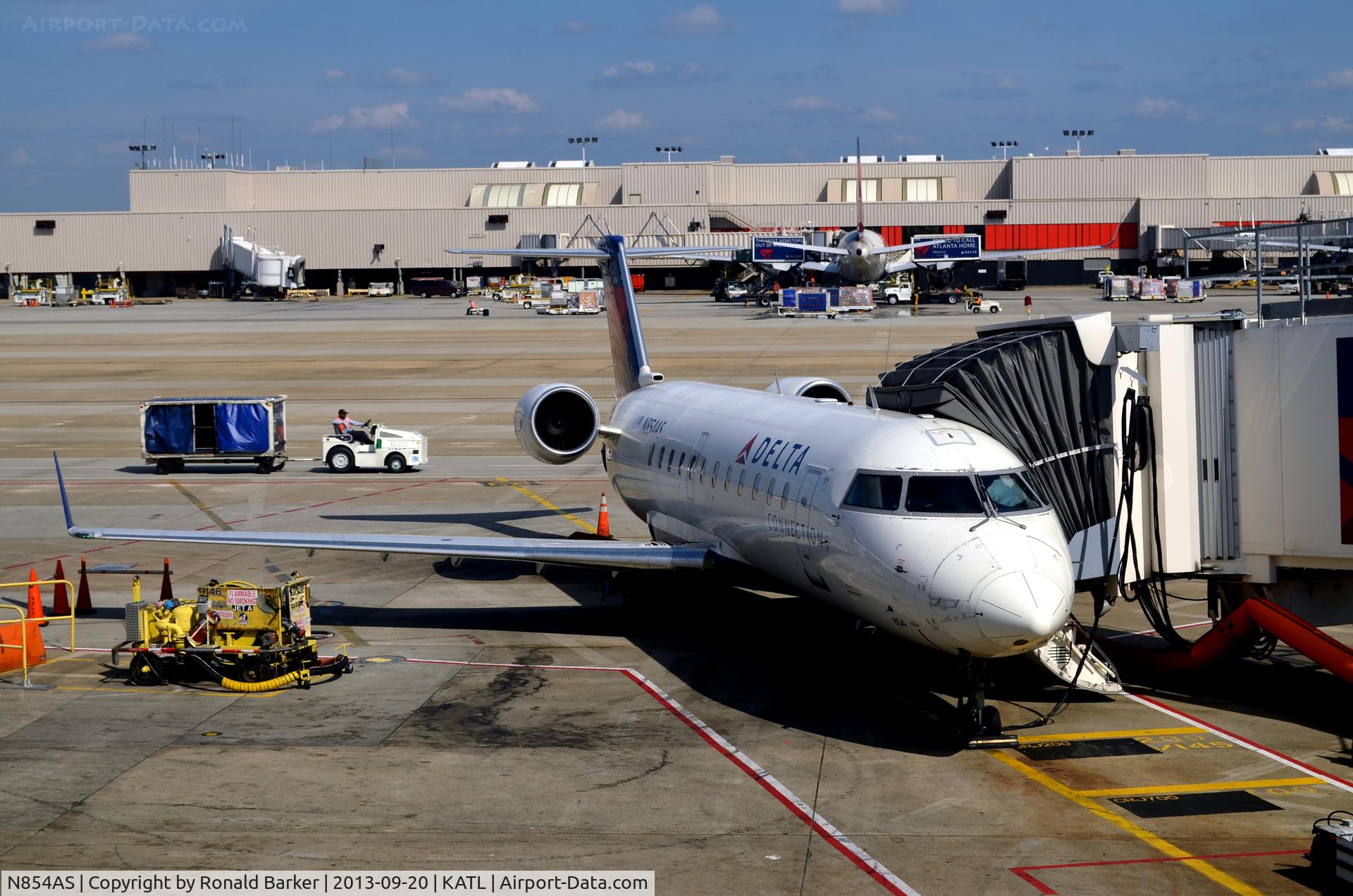 N854AS, 2000 Bombardier CRJ-200ER (CL-600-2B19) C/N 7382, Atlanta