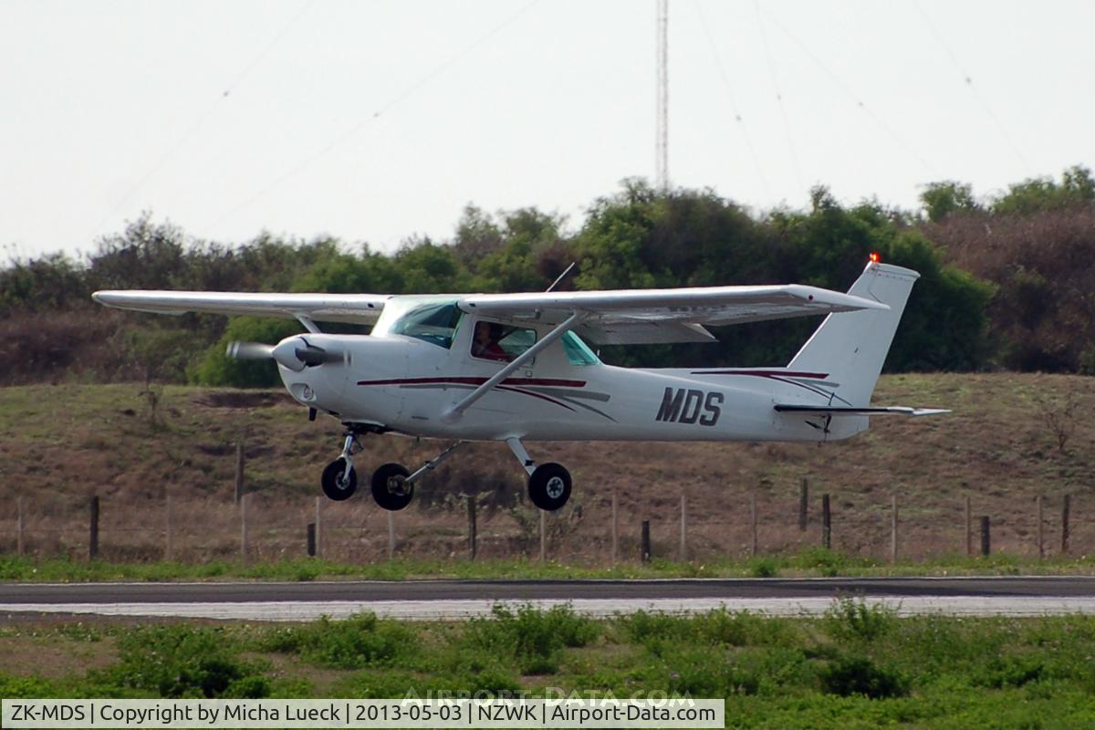 ZK-MDS, Cessna 152 C/N 152-83634, At Whakatane