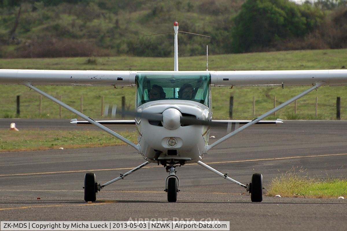 ZK-MDS, Cessna 152 C/N 152-83634, At Whakatane