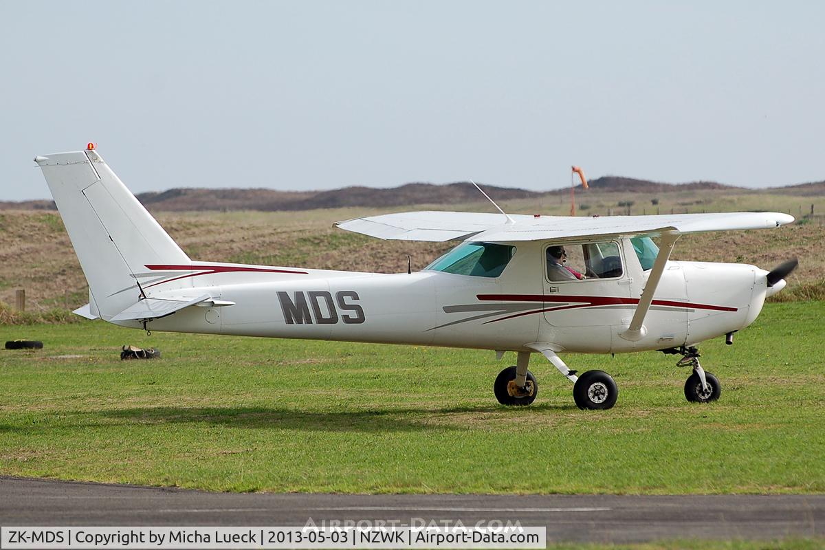 ZK-MDS, Cessna 152 C/N 152-83634, At Whakatane