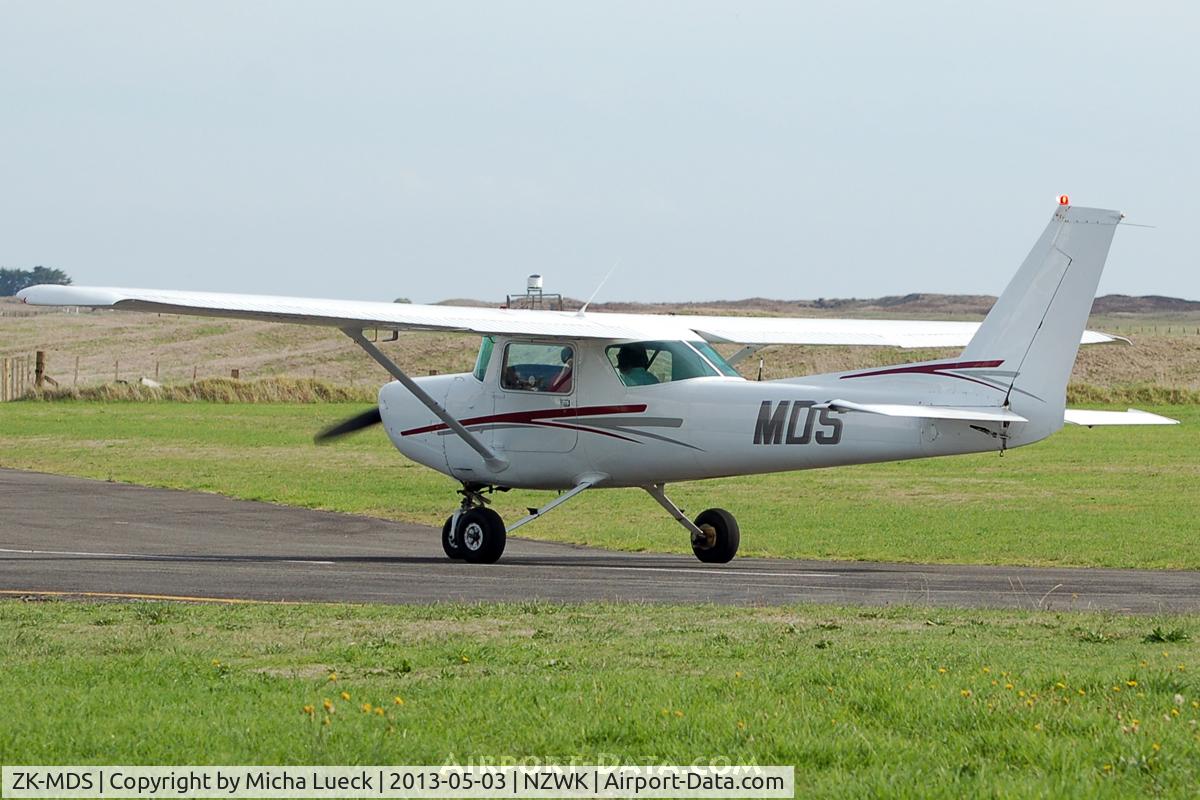 ZK-MDS, Cessna 152 C/N 152-83634, At Whakatane