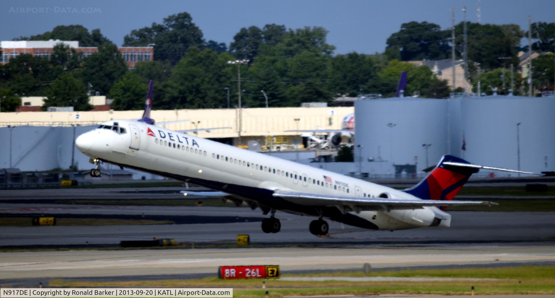 N917DE, 1993 McDonnell Douglas MD-88 C/N 49958, Takeoff Atlanta