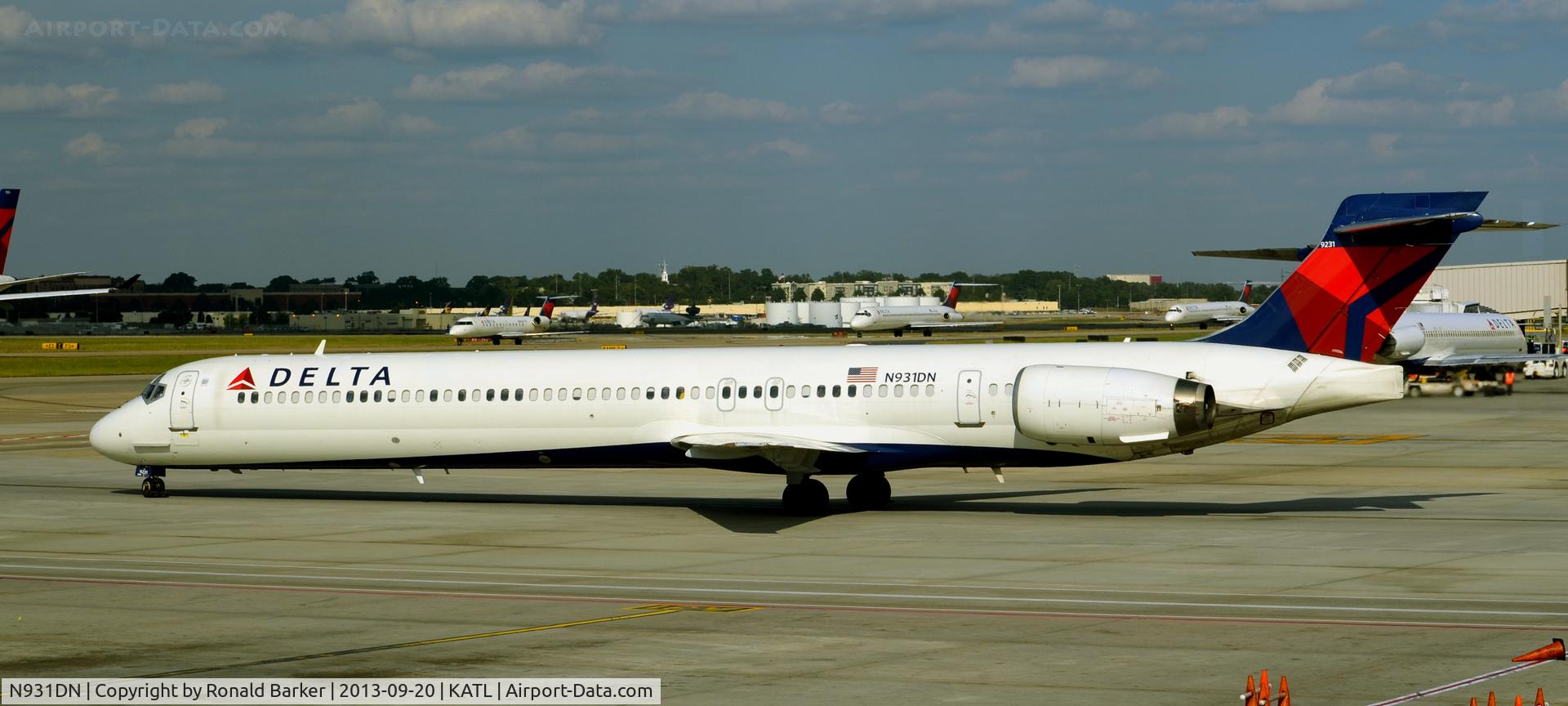 N931DN, 1997 McDonnell Douglas MD-90-30 C/N 53544, Taxi Atlanta